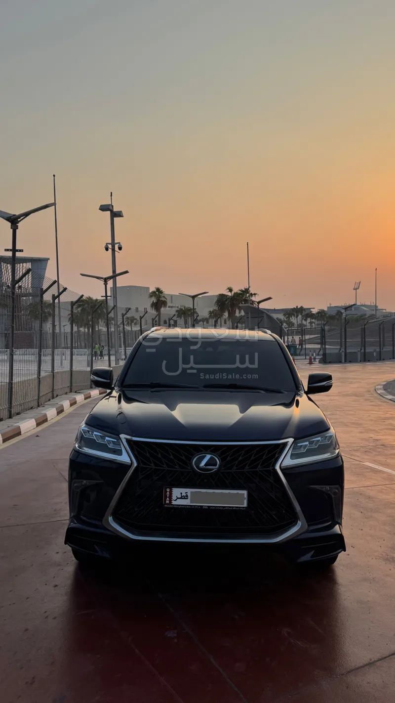 2016 لكزس إل إكس 570 اس
