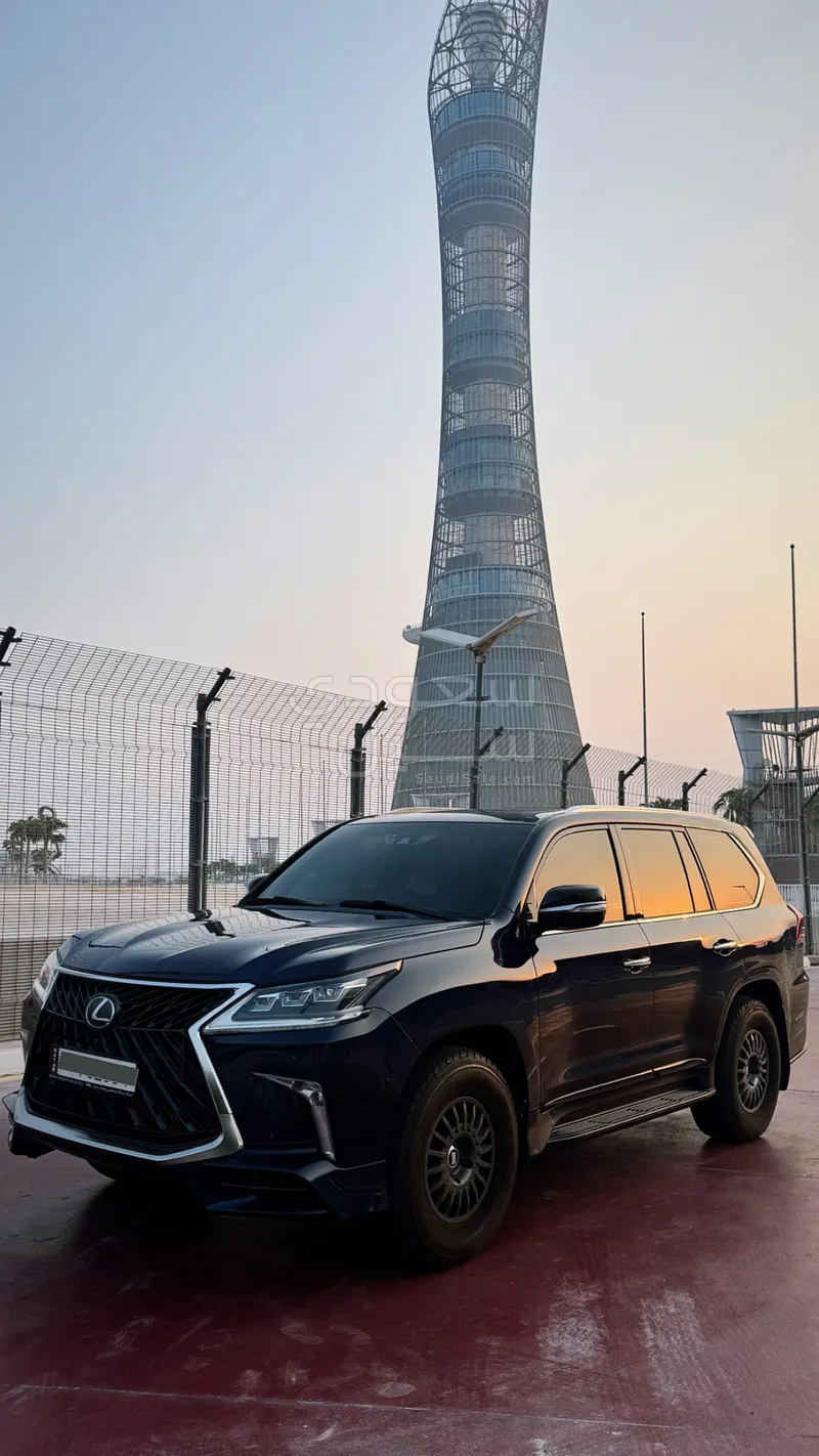 2016 لكزس إل إكس 570 اس