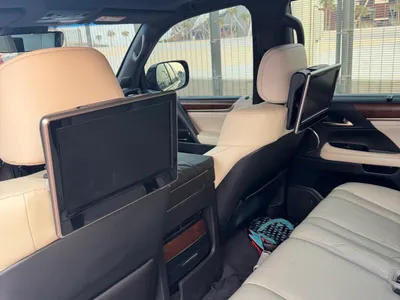 2016 لكزس إل إكس 570 اس