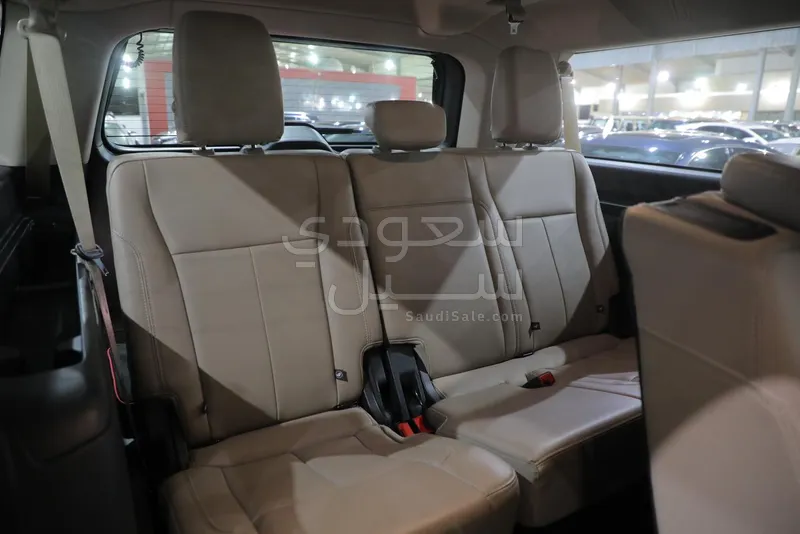 2024 فورد اكسبيديشن اكس ال تي