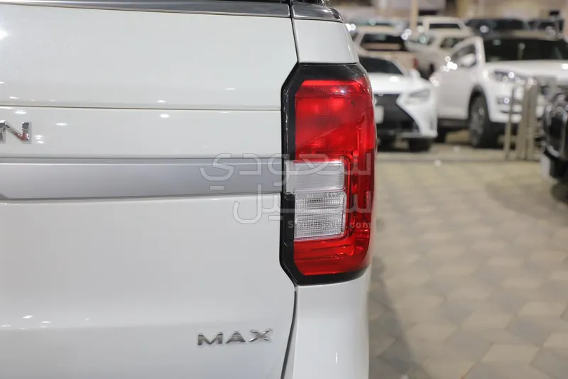 2024 فورد اكسبيديشن اكس ال تي