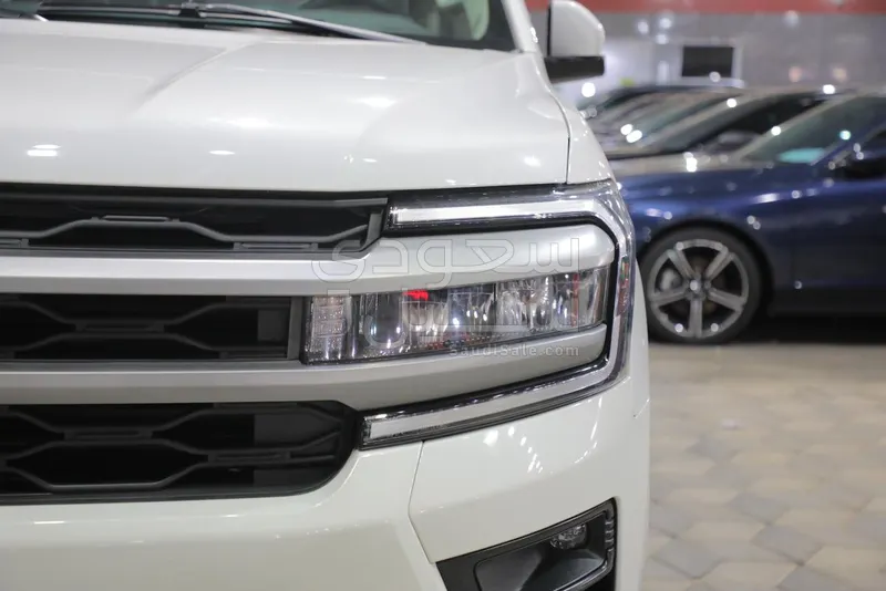 2024 فورد اكسبيديشن اكس ال تي