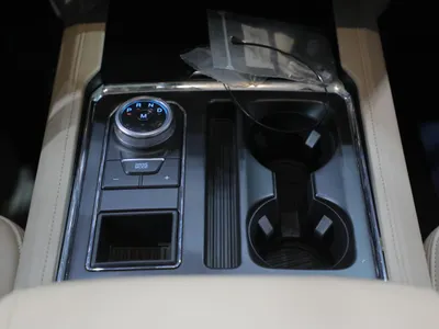 2024 فورد اكسبيديشن اكس ال تي