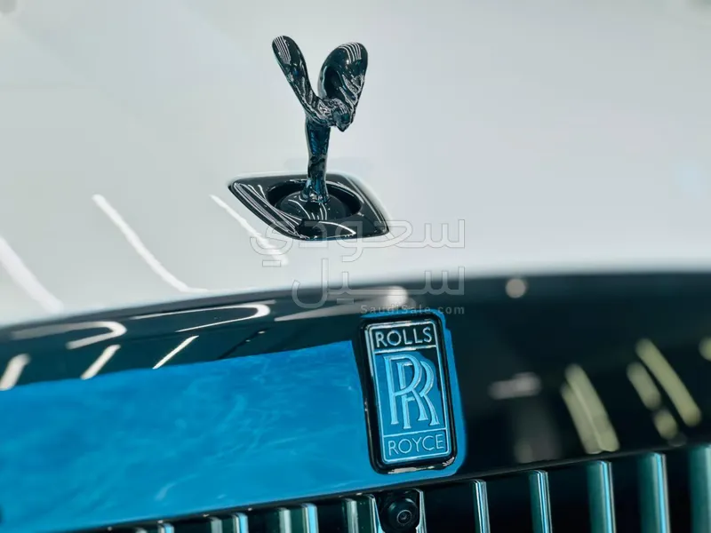 2025 رولز رويس قوست بلاك بادج