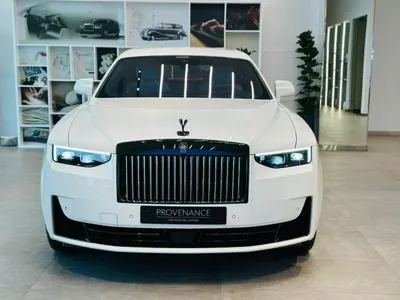 2025 رولز رويس قوست بلاك بادج