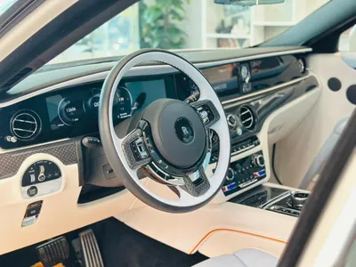 2025 رولز رويس قوست بلاك بادج