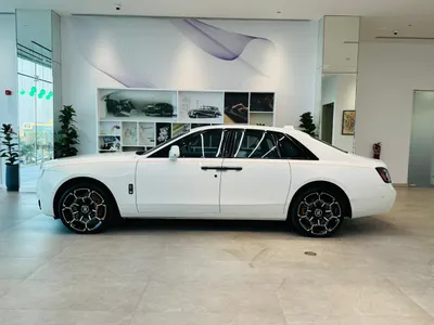 2025 رولز رويس قوست بلاك بادج