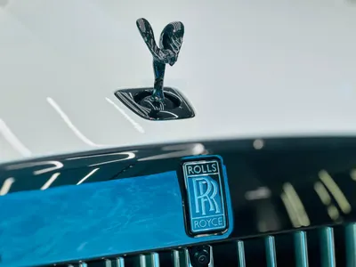 2025 رولز رويس قوست بلاك بادج