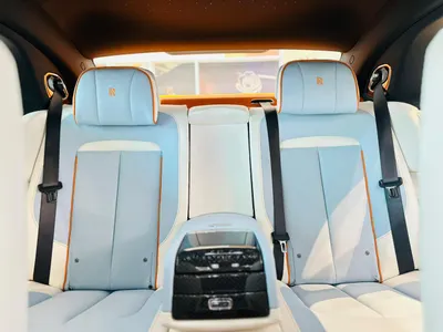 2025 رولز رويس قوست بلاك بادج