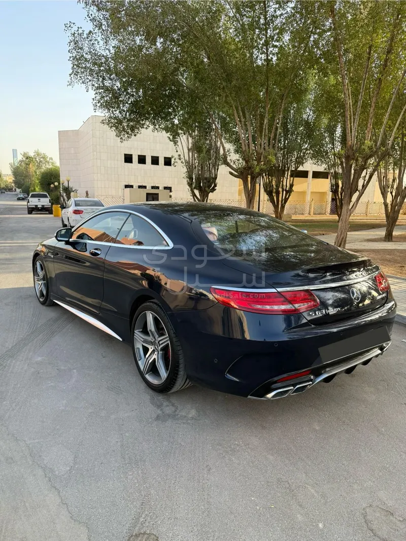 2015 مرسيدس - بنز إس 63 كوبيه