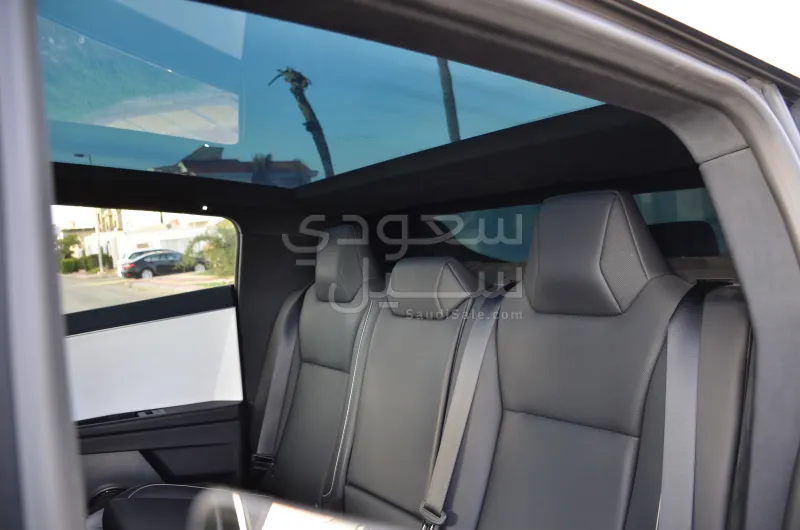 2024 Tesla cybertruck Foundation