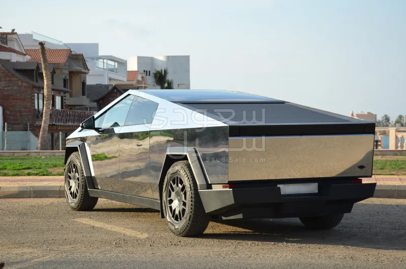 2024 Tesla cybertruck Foundation