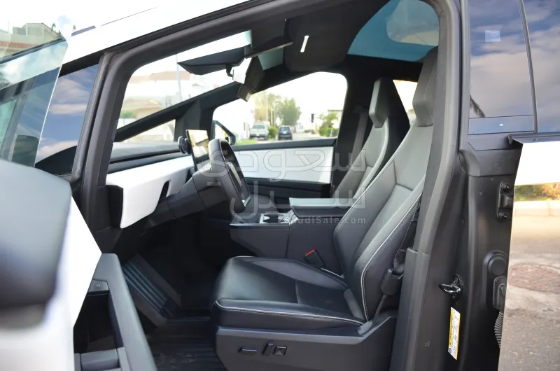 2024 Tesla cybertruck Foundation