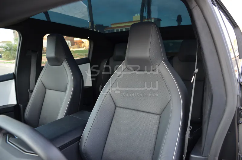 2024 Tesla cybertruck Foundation