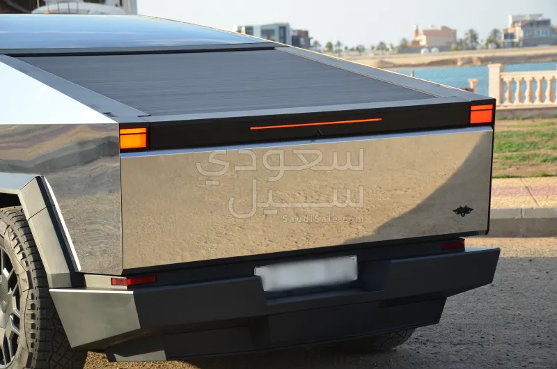 2024 Tesla cybertruck Foundation