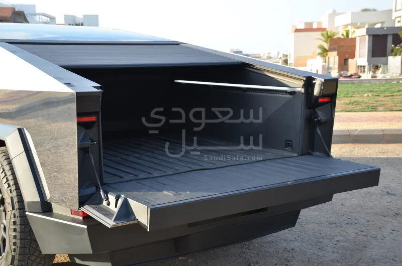 2024 Tesla cybertruck Foundation