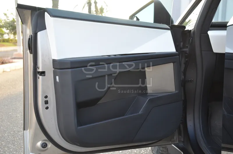 2024 Tesla cybertruck Foundation