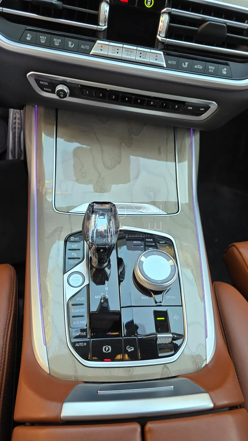 2022 BMW X Series 7 M kit