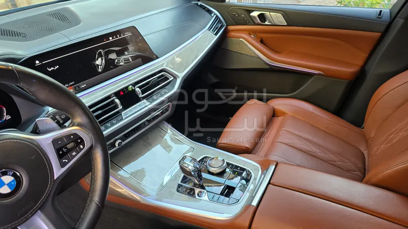 2022 BMW X Series 7 M kit