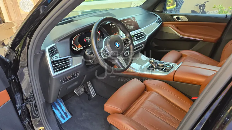 2022 BMW X Series 7 M kit