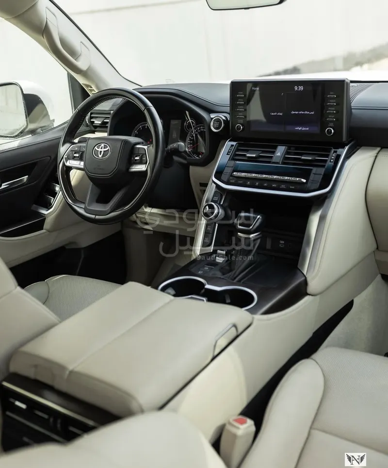 2022 Toyota Land Cruiser GXR