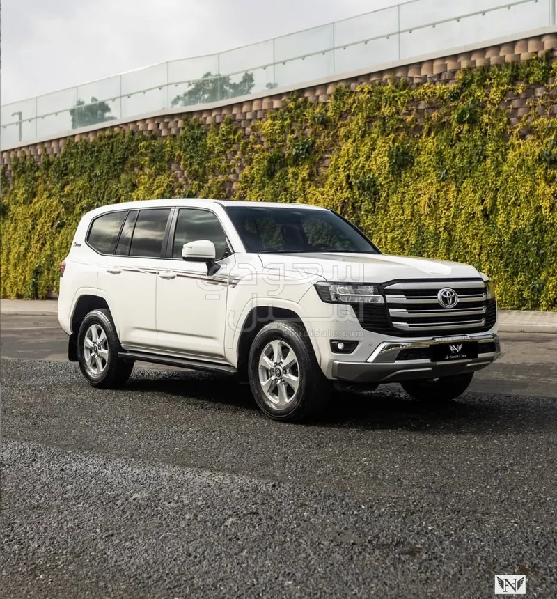 2022 Toyota Land Cruiser GXR