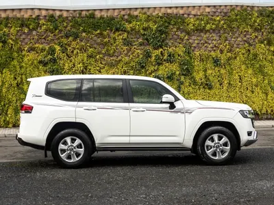 2022 Toyota Land Cruiser GXR