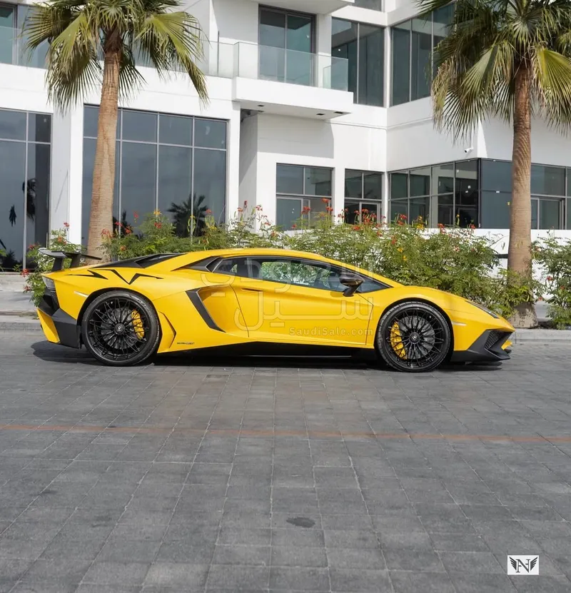 2016 Lamborghini Aventador SV