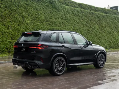 2023 بي ام دبليو الفئة اكس 5 إم كومبيتيشن