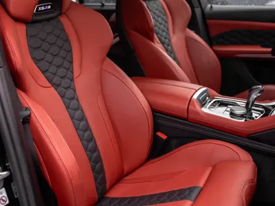 2023 بي ام دبليو الفئة اكس 5 إم كومبيتيشن