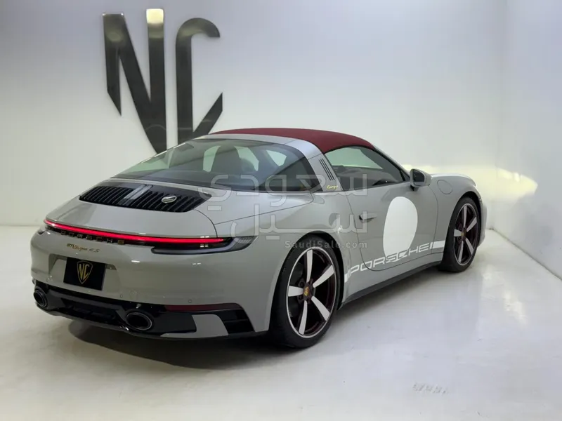 2021 Porsche 911 Targa 4S