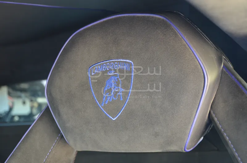 2016 Lamborghini Aventador SV