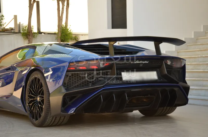 2016 Lamborghini Aventador SV