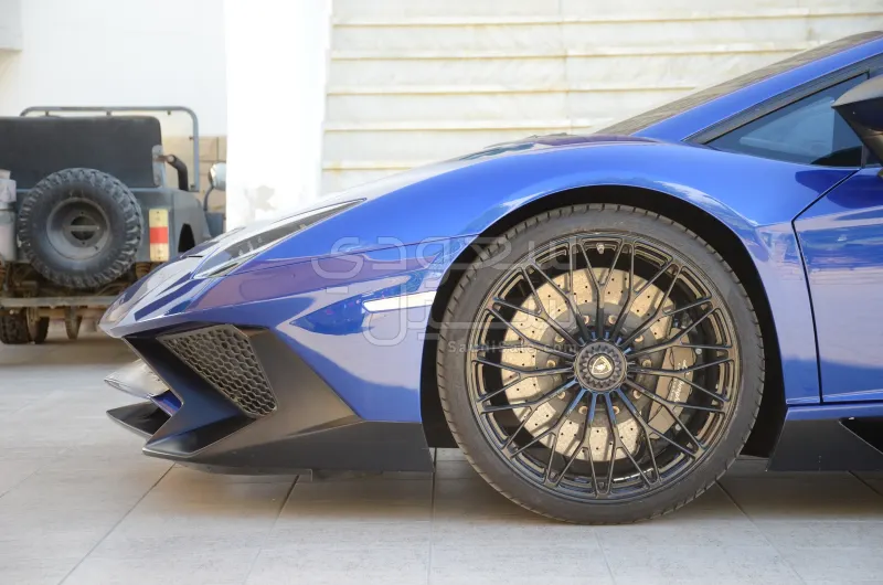 2016 Lamborghini Aventador SV