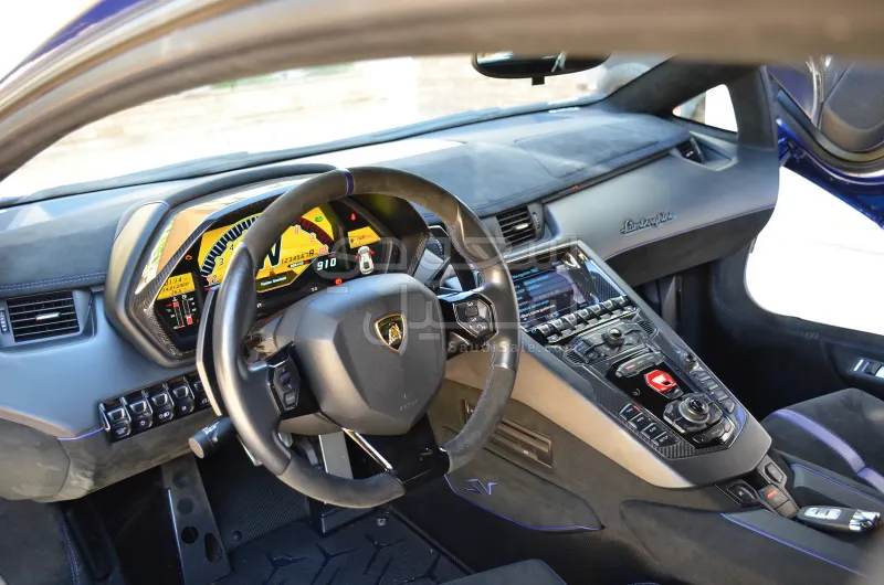 2016 Lamborghini Aventador SV