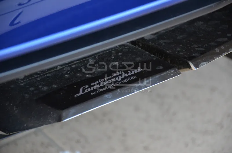 2016 Lamborghini Aventador SV