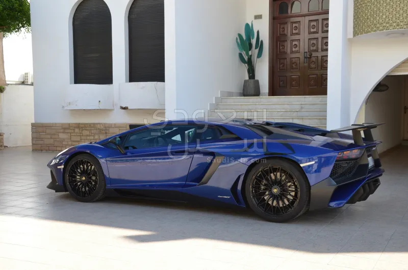 2016 Lamborghini Aventador SV