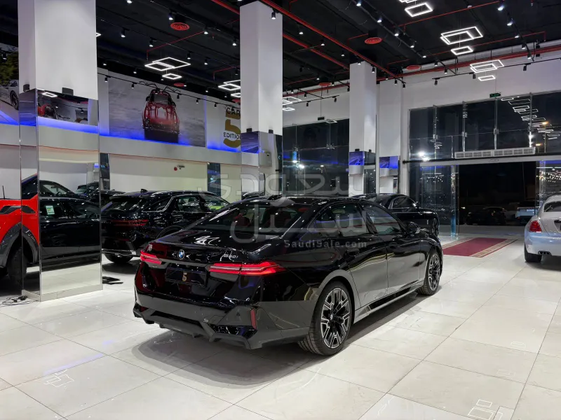 2026 BMW 5 Series 520i Mkit