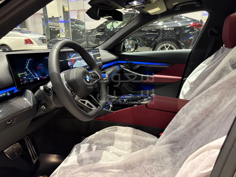 2026 BMW 5 Series 520i Mkit