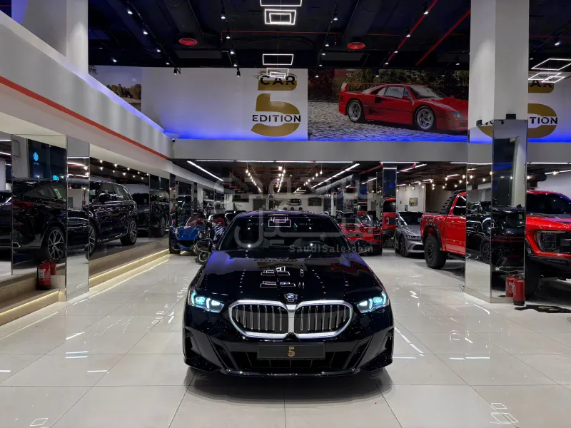 2026 BMW 5 Series 520i Mkit