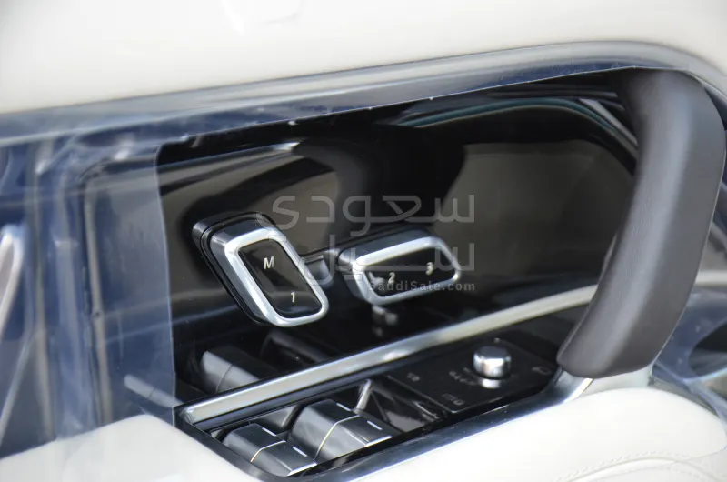 2025 Land Rover Range Rover Autobiography