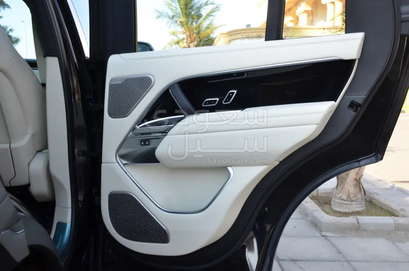 2025 Land Rover Range Rover Autobiography