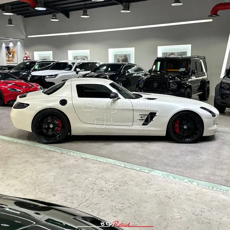 2011 مرسيدس - بنز إس إل إس