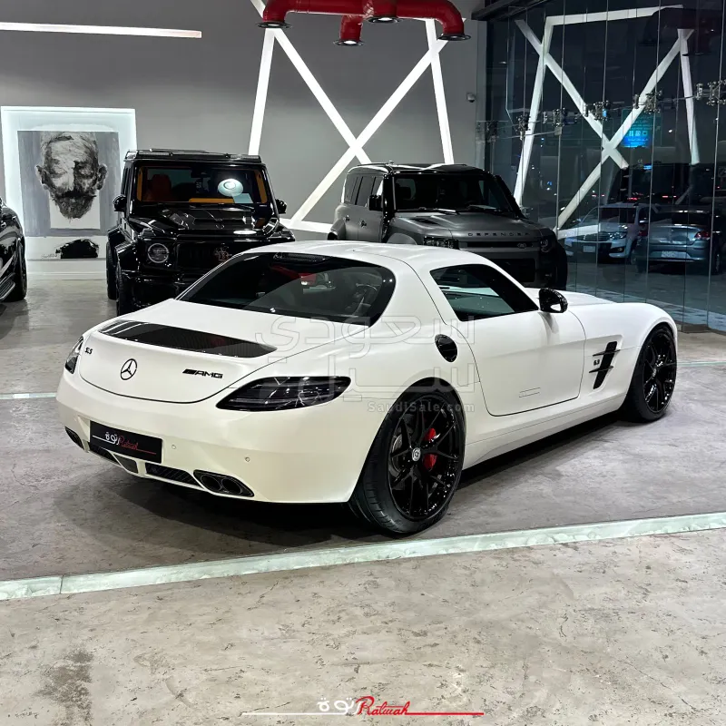 2011 مرسيدس - بنز إس إل إس