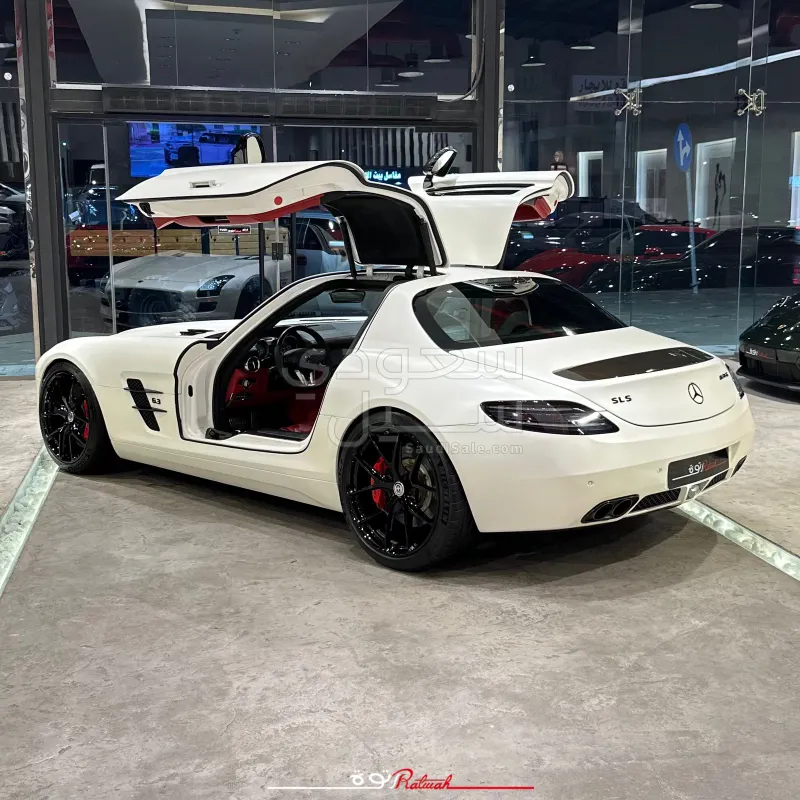 2011 مرسيدس - بنز إس إل إس