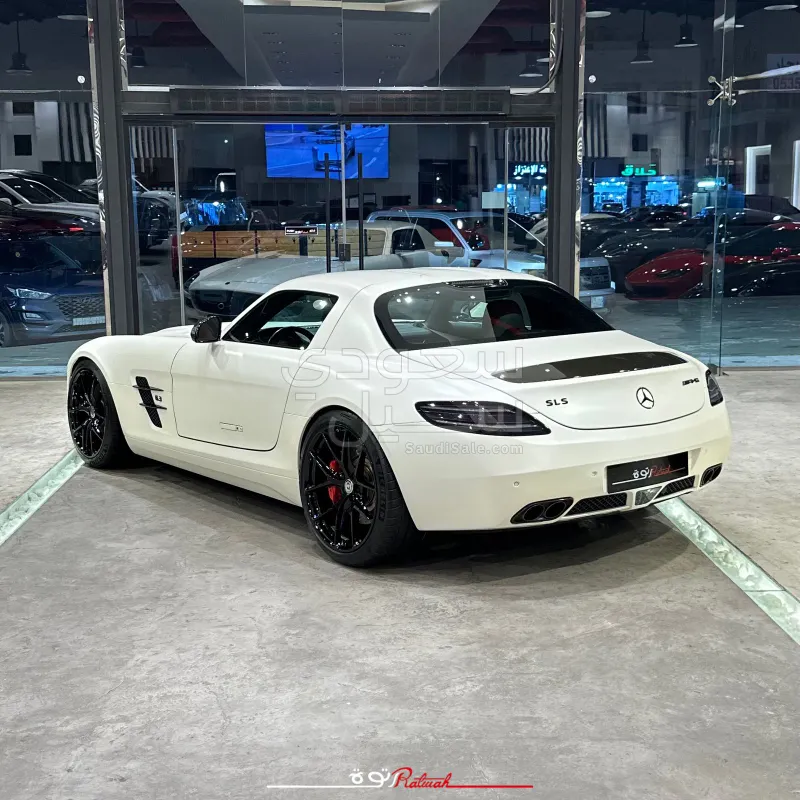 2011 مرسيدس - بنز إس إل إس