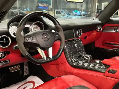 2011 مرسيدس - بنز إس إل إس