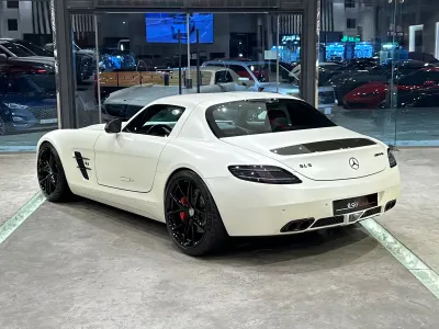 2011 مرسيدس - بنز إس إل إس