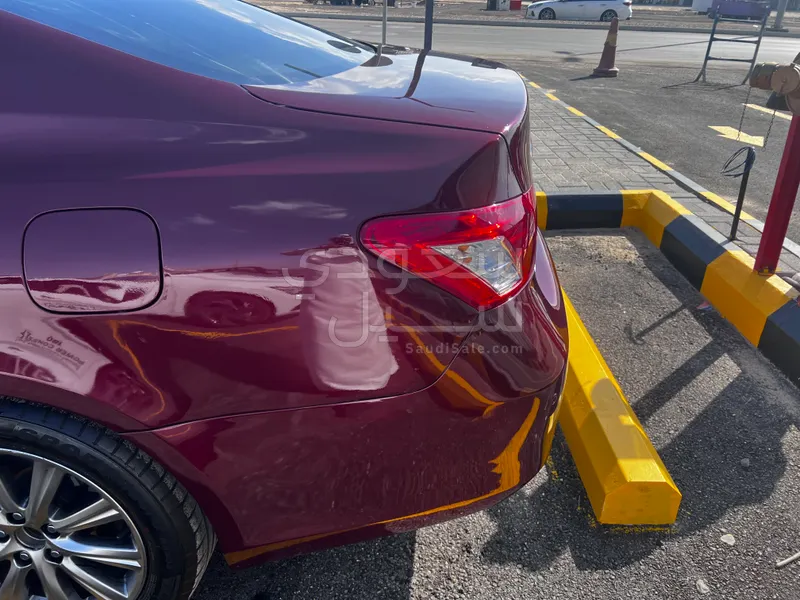 2008 لكزس إي إس 350