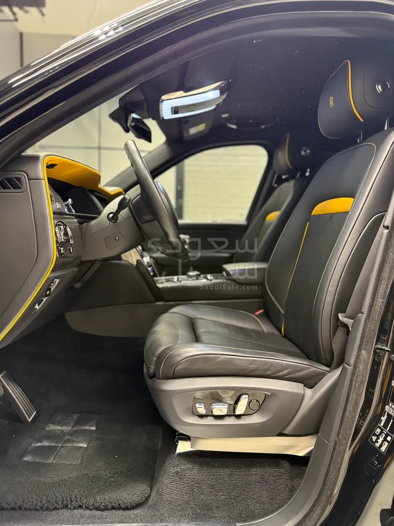 2021 رولز رويس كولينان بلاك بادج